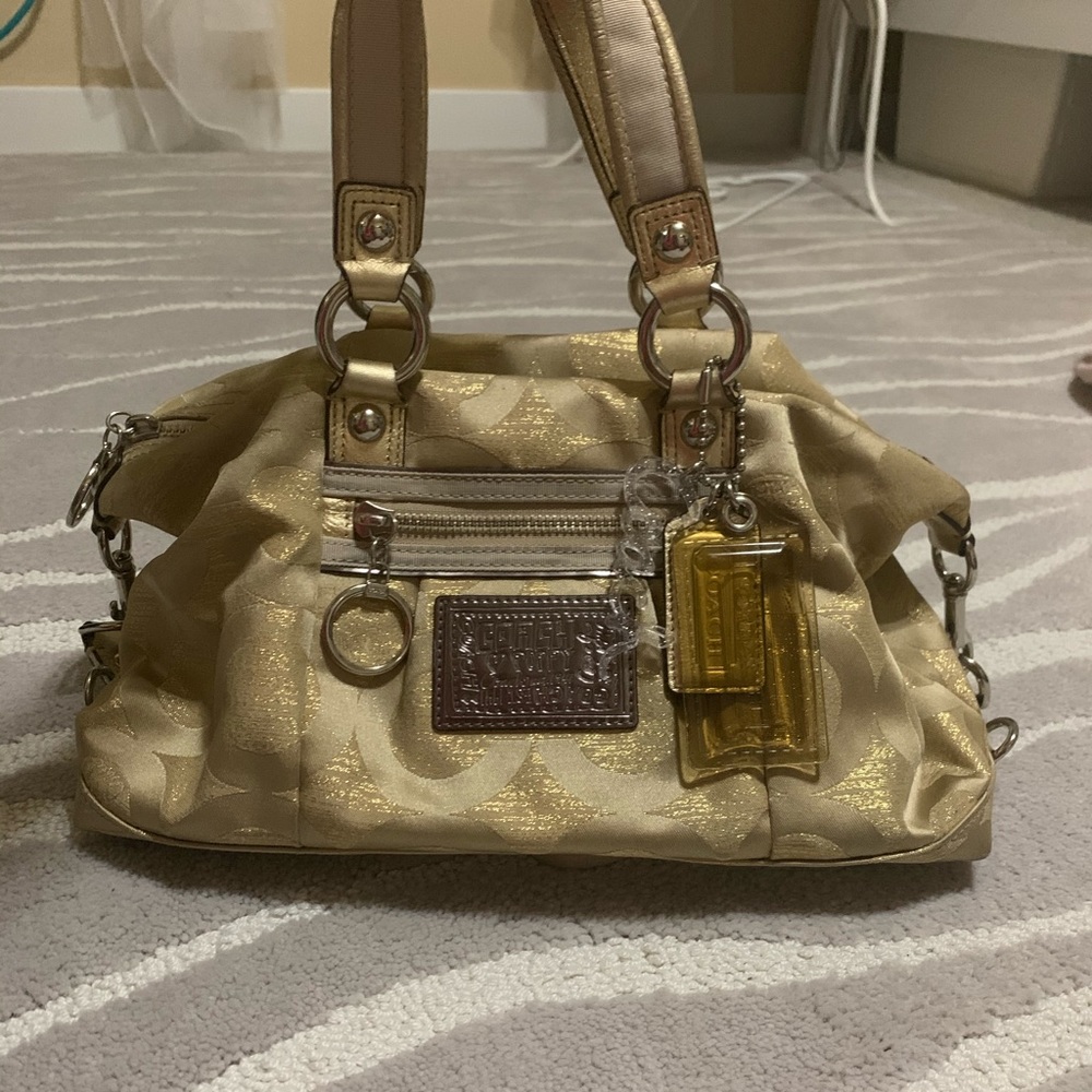Coach poppy hand bag